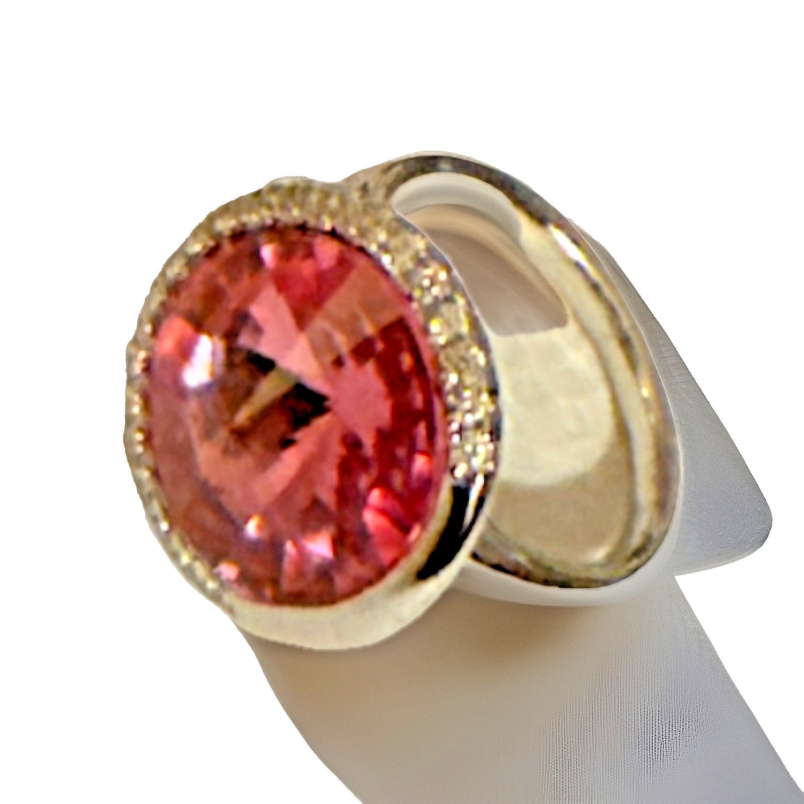 Gorgeous Women’s Swarovski Pink Ring Size 6.5
