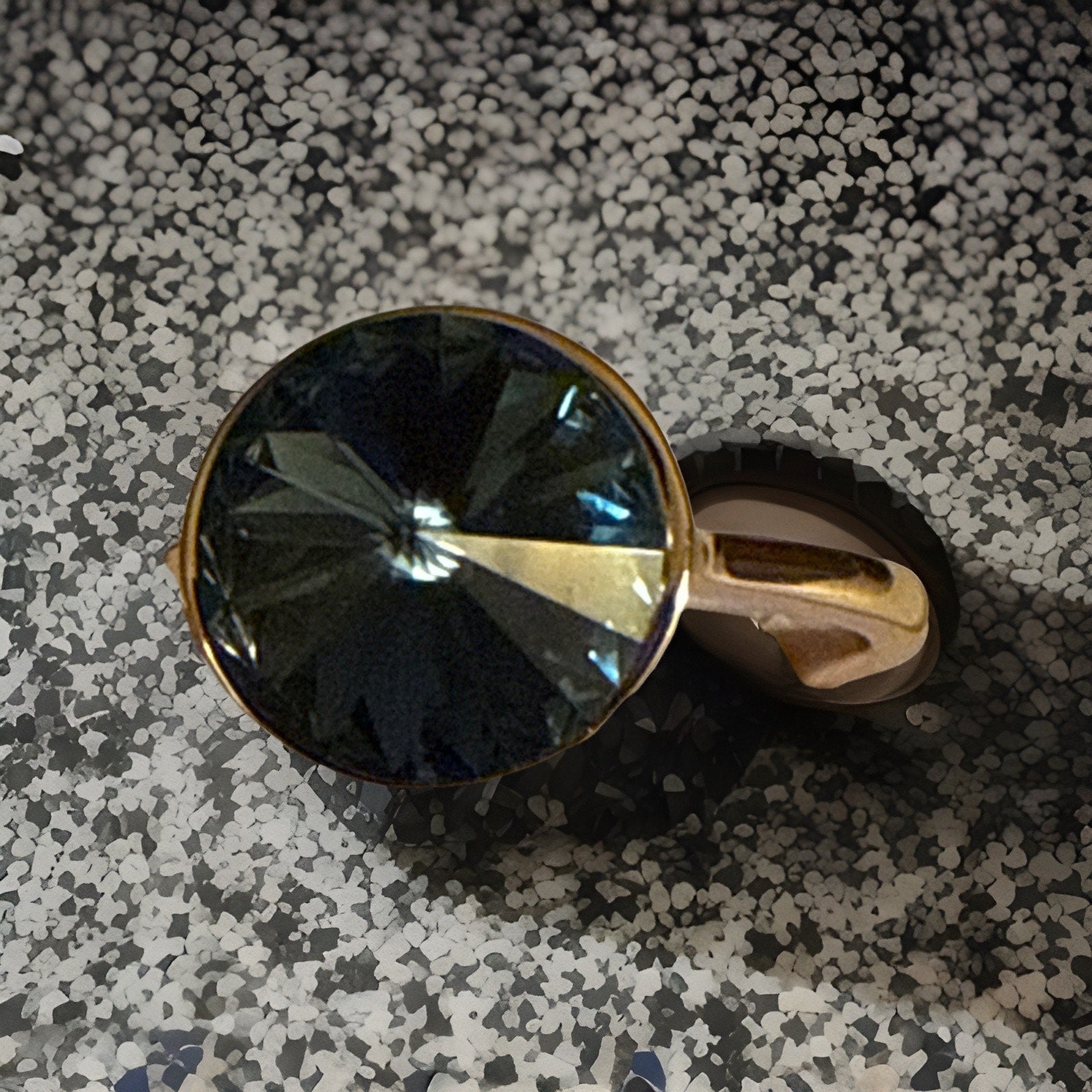 Gorgeous Gold Tone Women’s Swarovski Blue Topaz Ring Size 10