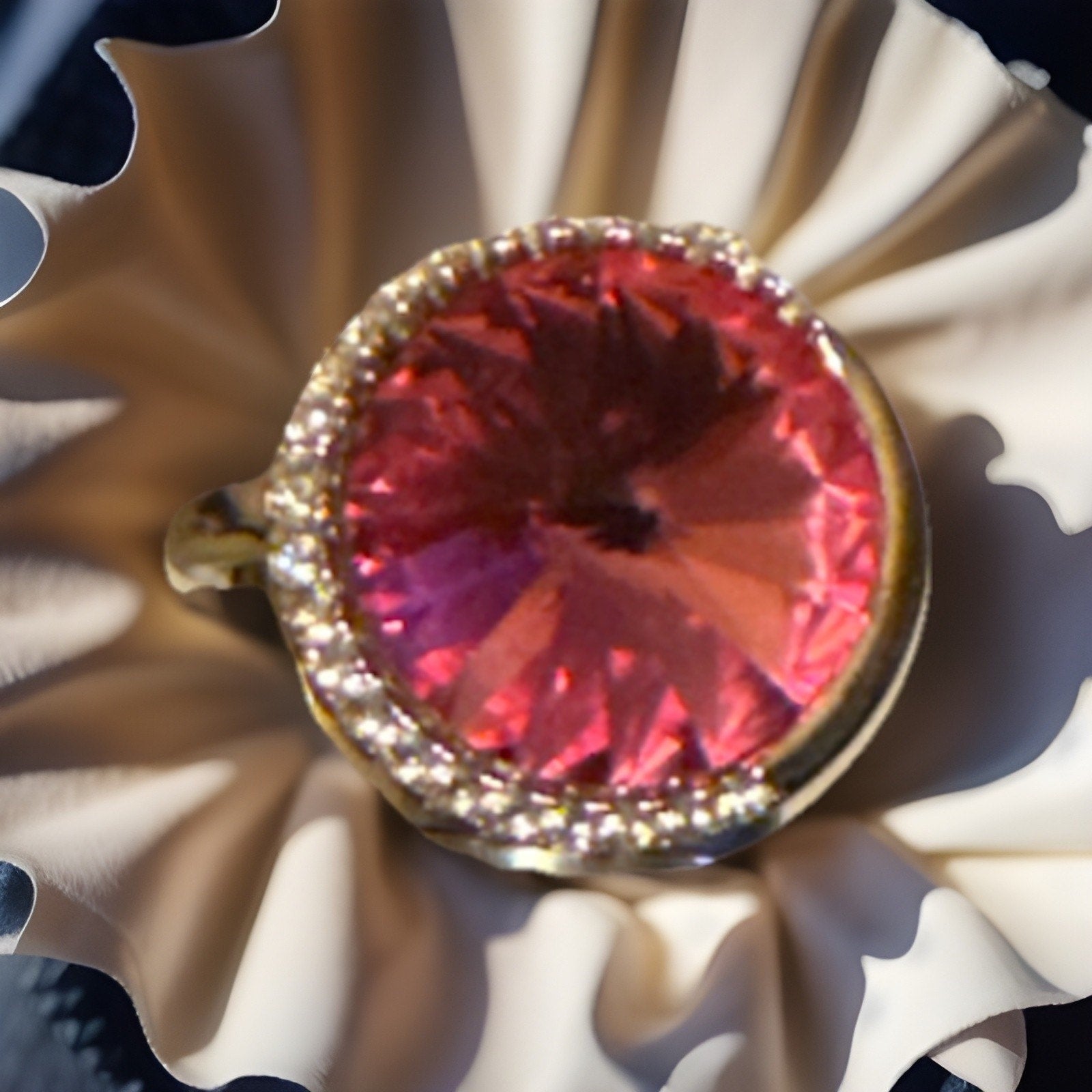 Gorgeous Women’s Swarovski Pink Ring Size 6.5