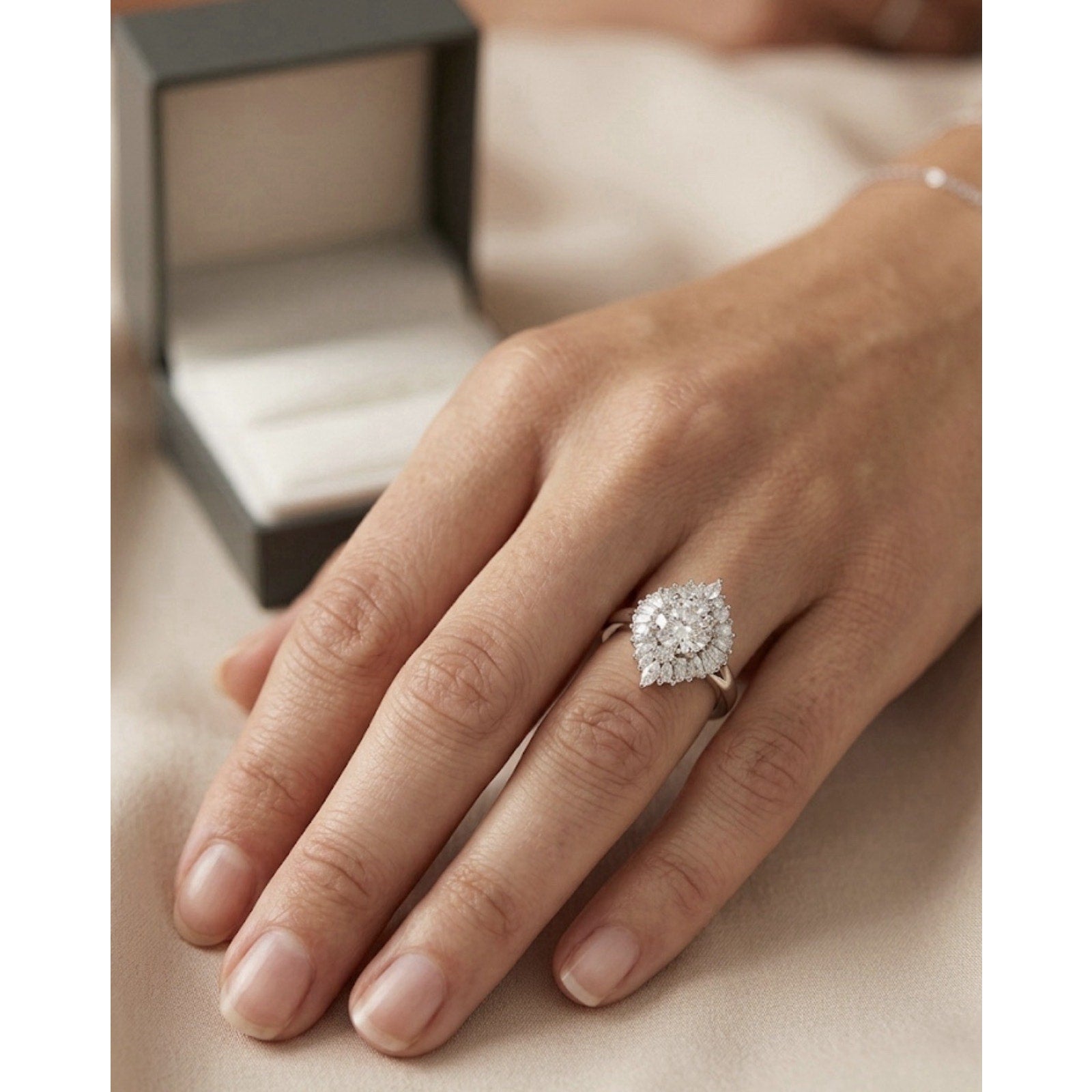Exquisite Moissanite 925S Silver HaloRing AdjustableSize 1CT