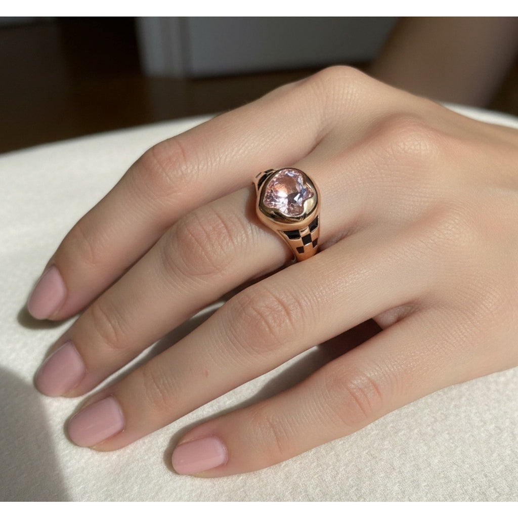 Gorgeous Women’s Swarovski Pink Ring Size 6.25