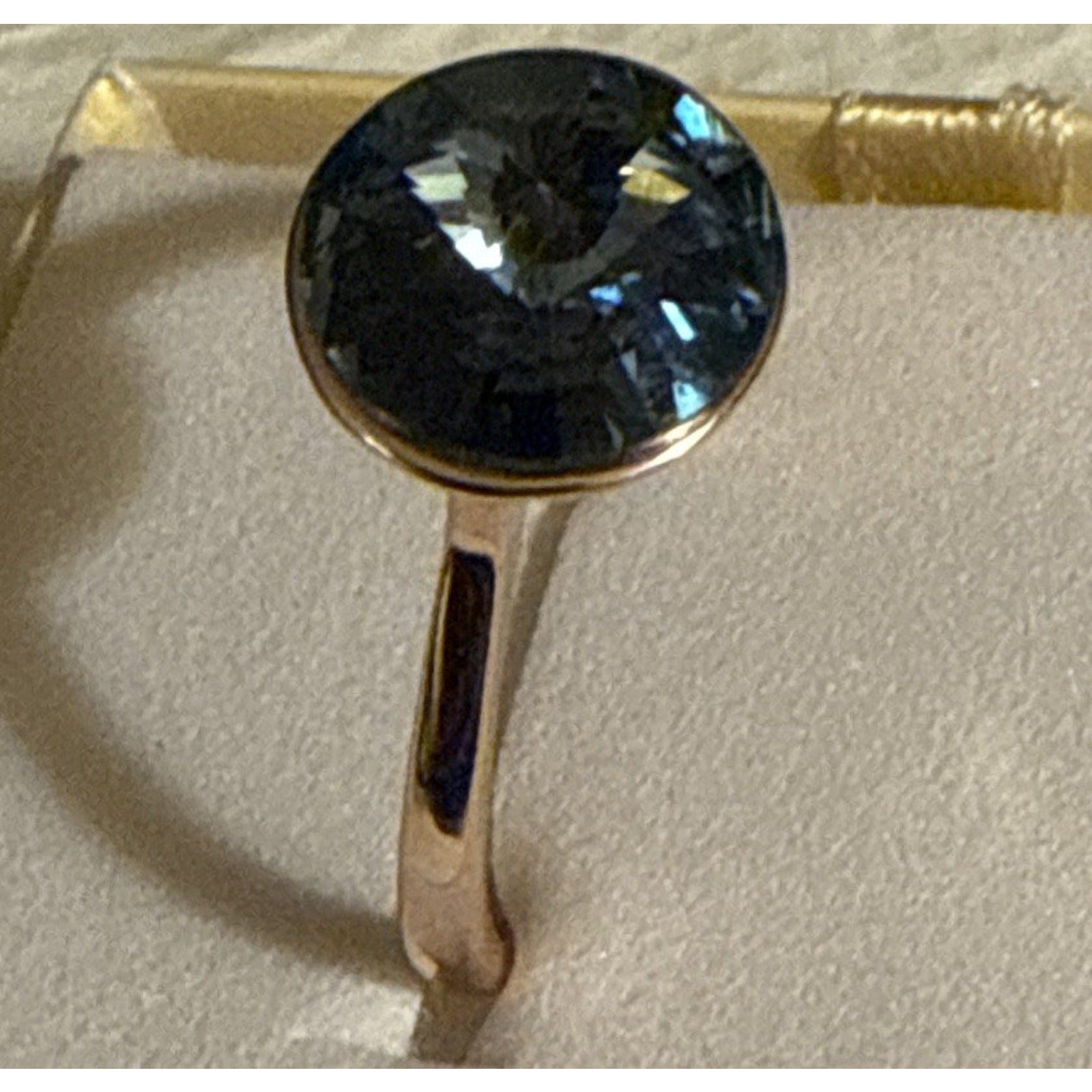Gorgeous Gold Tone Women’s Swarovski Blue Topaz Ring Size 10